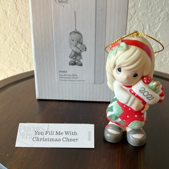 Precious Moments: Girl- You fill me with Christmas cheer- 2021 Ornament - Picture 1 of 16